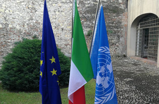 Set Bandiere Italia Europa ONU